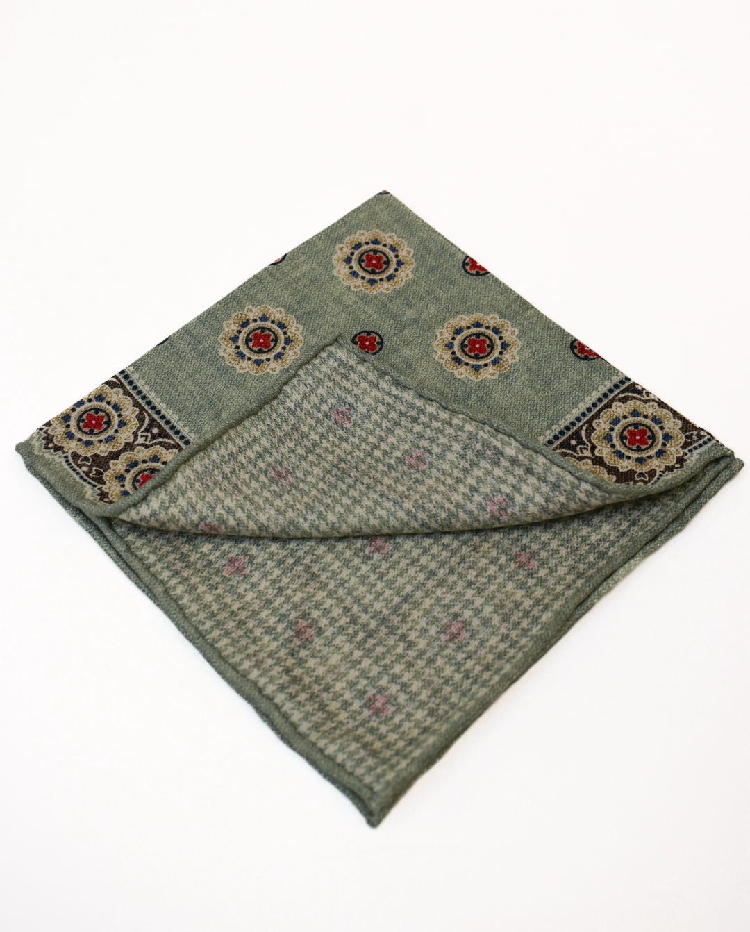 Edward Armah Mint/Red Medallion Houndstooth Pocket Square